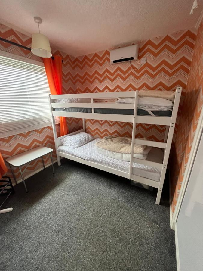 Holidayz, Chalet 58, Hemsby - Beautifully Presented Two Bed Chalet, Sleeps 4 With Free Wi-Fi Plus Pet Friendly エクステリア 写真